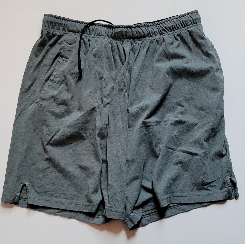 Nike dri-fit shorts men's XL